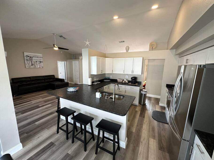 Manatee Oasis Weeki Wachee Family Fun Pool Home Spring Hill Esterno foto